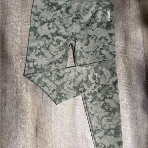 Gymshark Women’s Green Camo Leggings